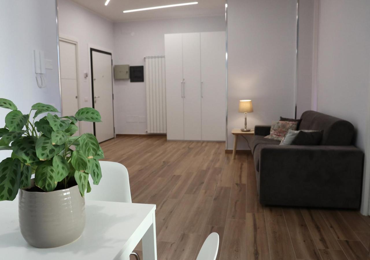 Residenza La Reggia Bed & Breakfast Caserta Exterior photo